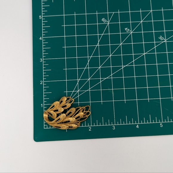 Monet Vintage Brooch Gold Tone Floral Feather Abstract Motifs Pin Marked 2 inch - Picture 6 of 7